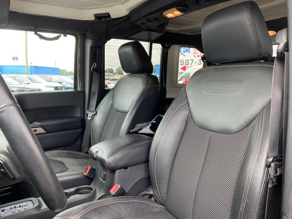 Used 2016 Jeep Wrangler Unlimited Sahara AWD/4WD image 10