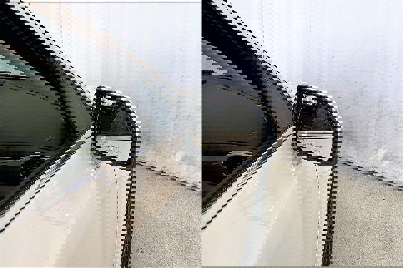 Used 2020 Lincoln MKZ Reserve w/ Monochromatic Package image 11