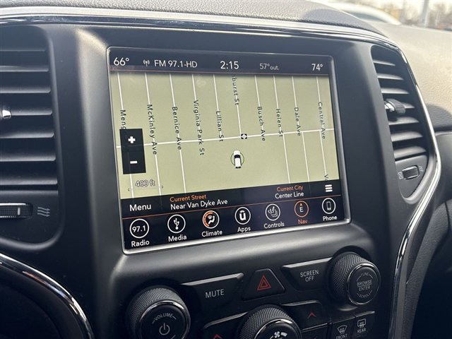 Used 2018 Jeep Grand Cherokee Altitude image 13