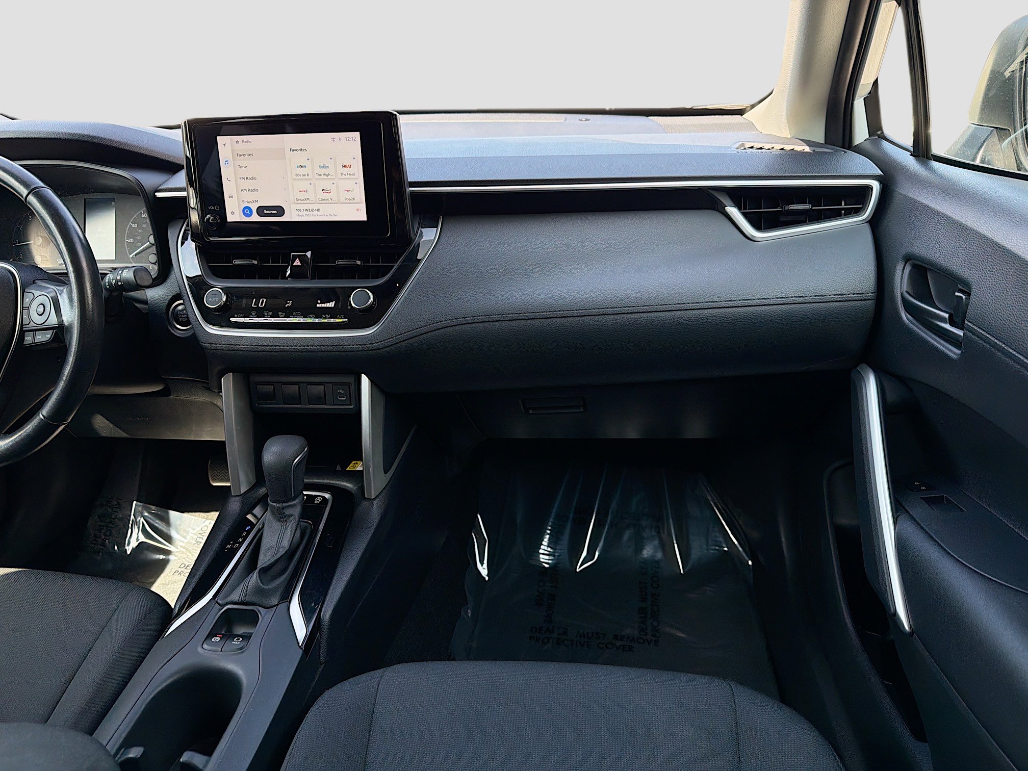 Used 2023 Toyota Corolla Cross LE image 17