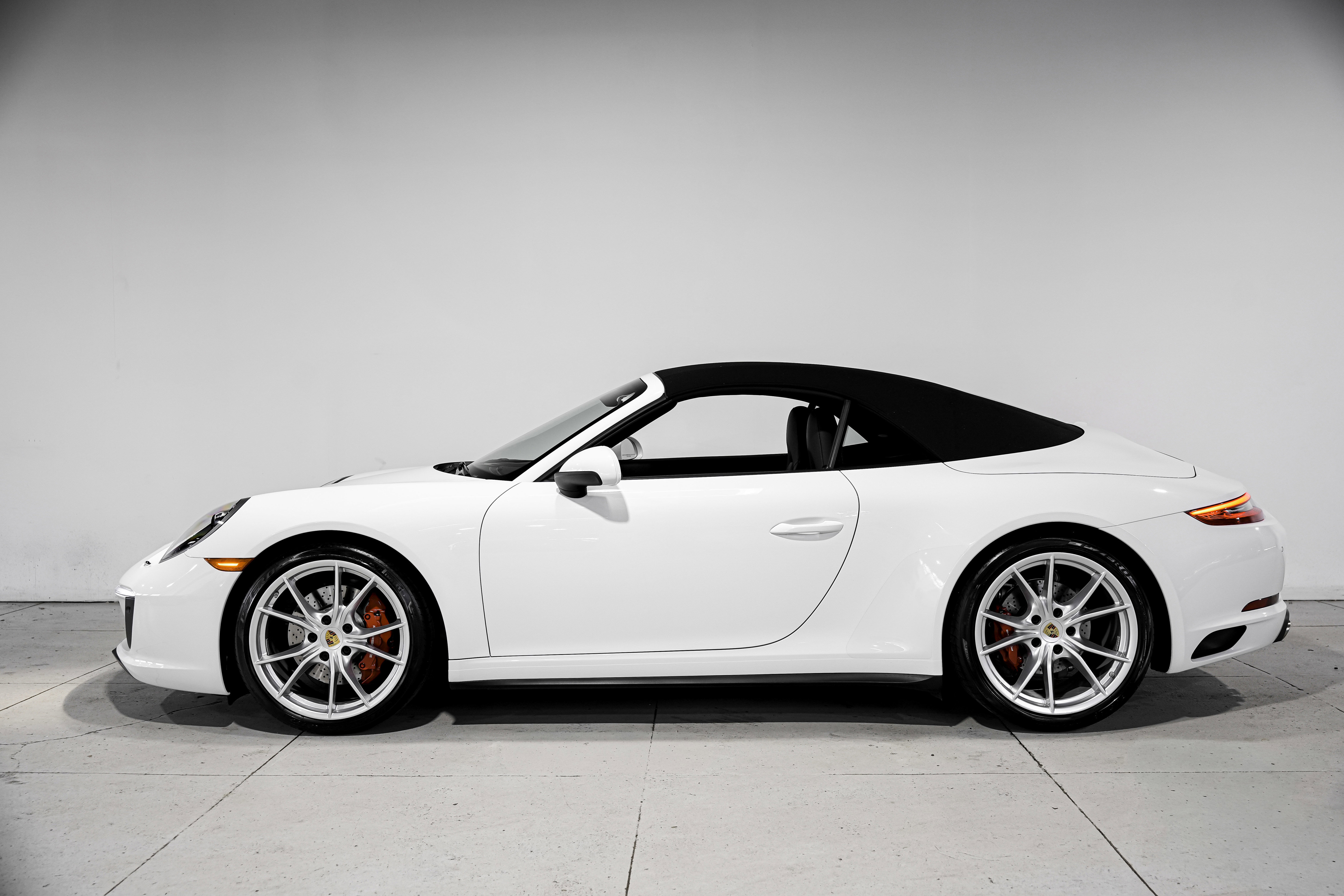 Used 2017 Porsche 911 Carrera 4S image 7