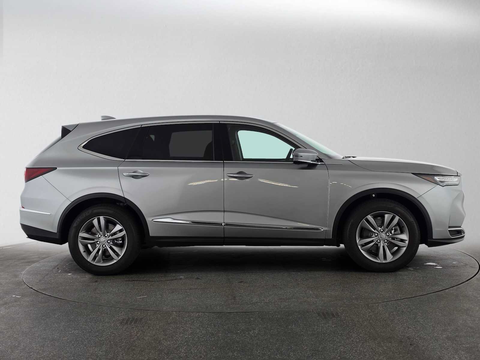 New 2026 Acura MDX SH-AWD image 2