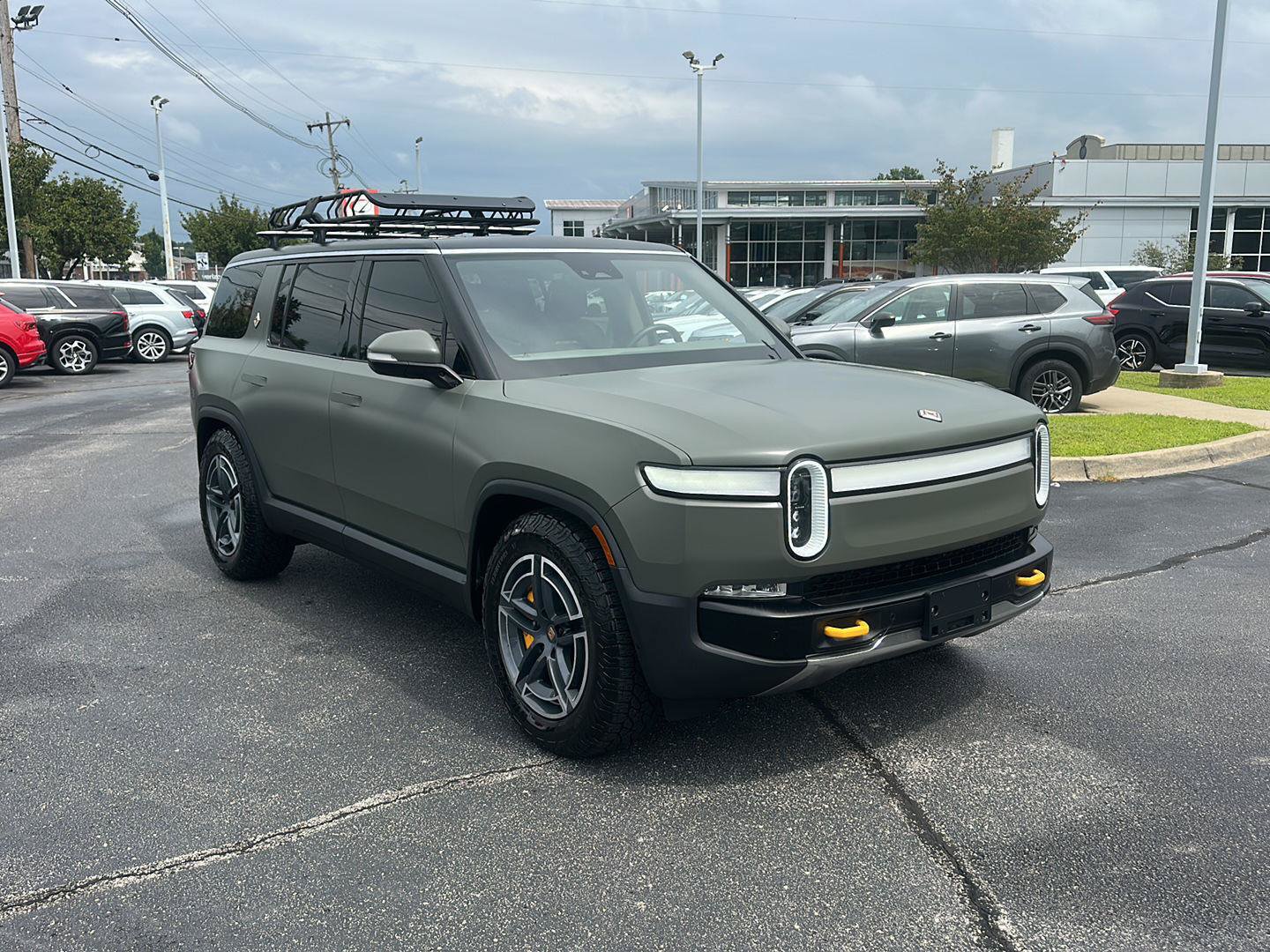 Used 2022 Rivian R1S Launch Edition AWD/4WD image 1
