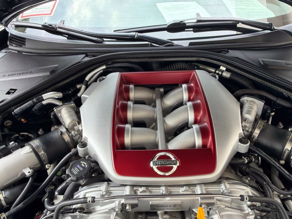 Used 2021 Nissan GT-R Premium AWD/4WD image 13