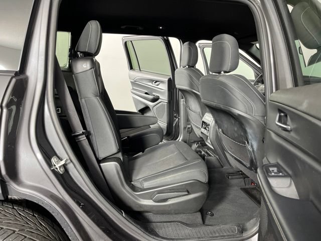 Used 2024 Jeep Grand Cherokee L Laredo RWD image 48
