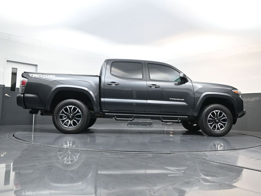 Used 2023 Toyota Tacoma TRD Sport w/ Technology Package image 17