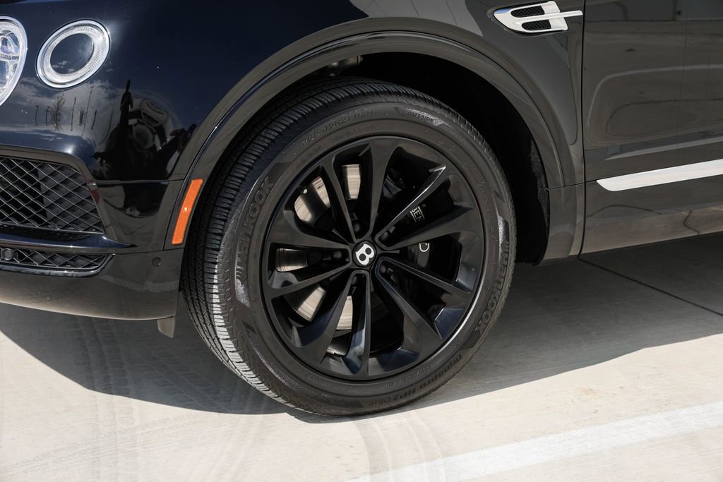 Used 2019 Bentley Bentayga AWD/4WD image 33