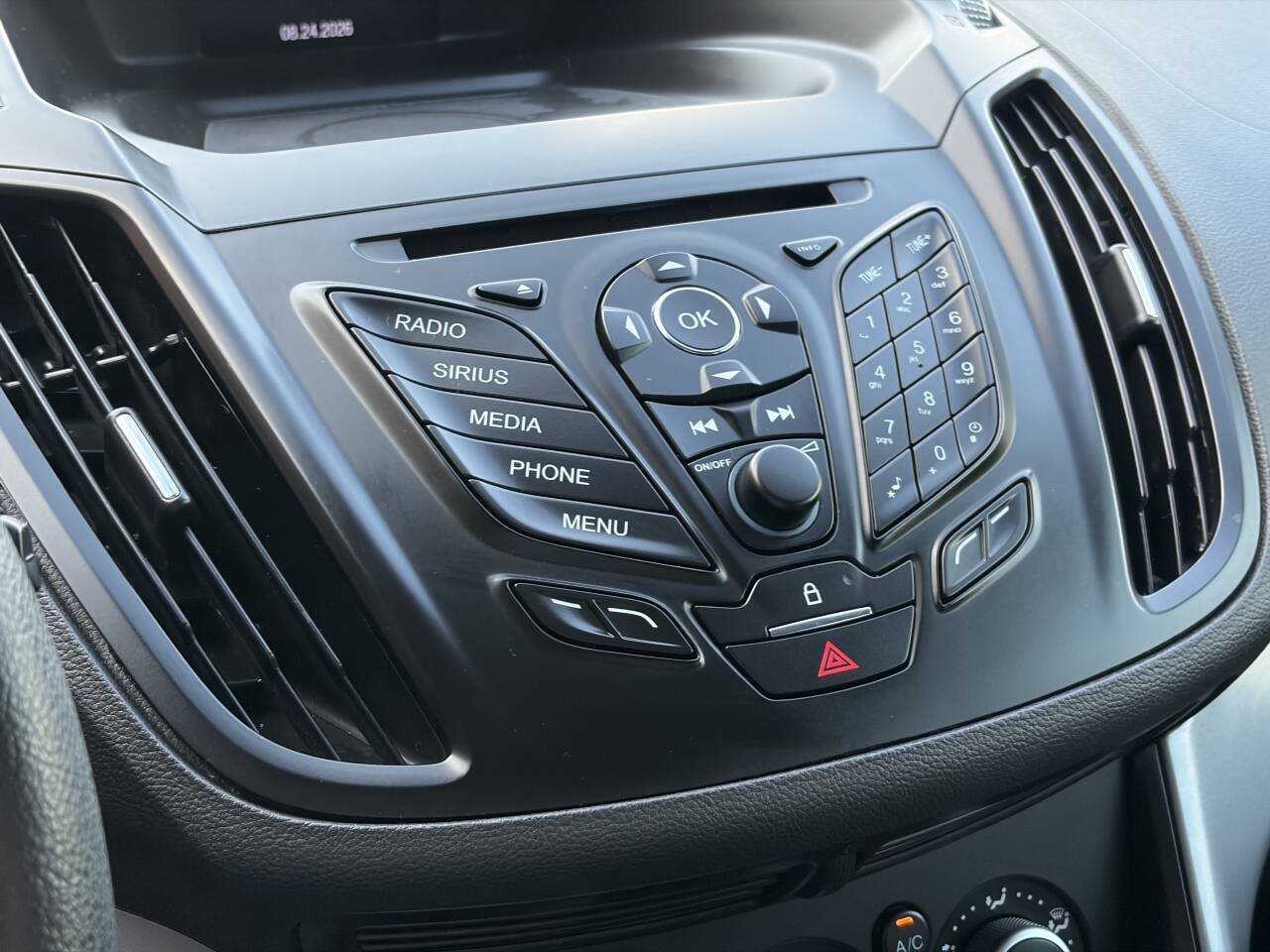 Used 2016 Ford Escape SE FWD image 27