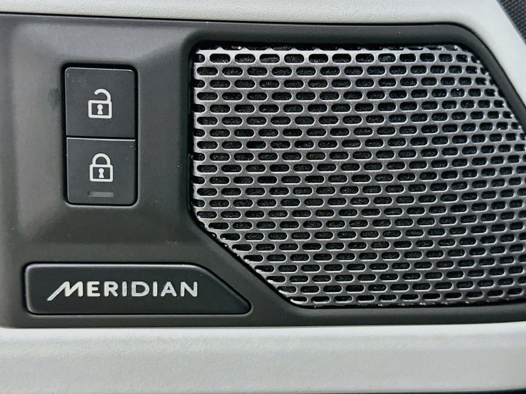 Used 2024 Land Rover Defender 90 S AWD/4WD image 20