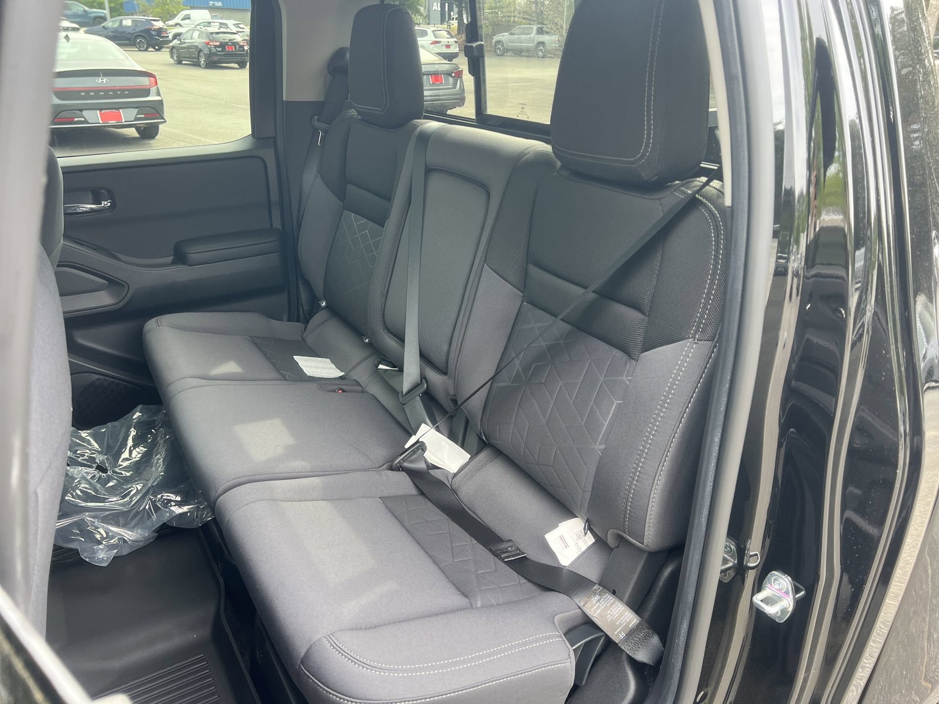 New 2026 Nissan Frontier SV w/ All-Weather Content Package AWD/4WD image 15