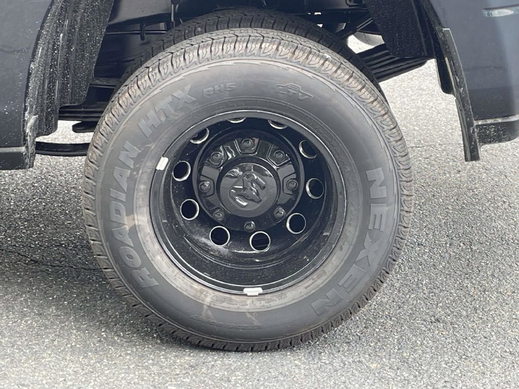 New 2026 RAM 3500 Big Horn AWD/4WD image 12