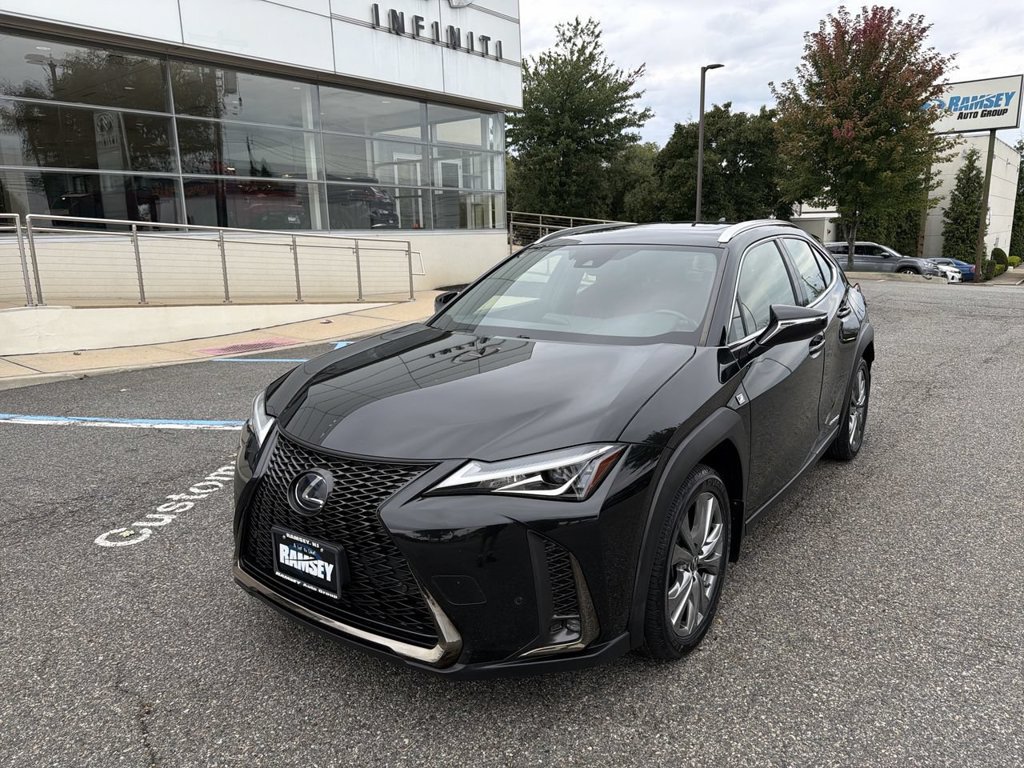 Used 2019 Lexus UX 250h F Sport w/ F Sport Premium Package AWD/4WD image 4