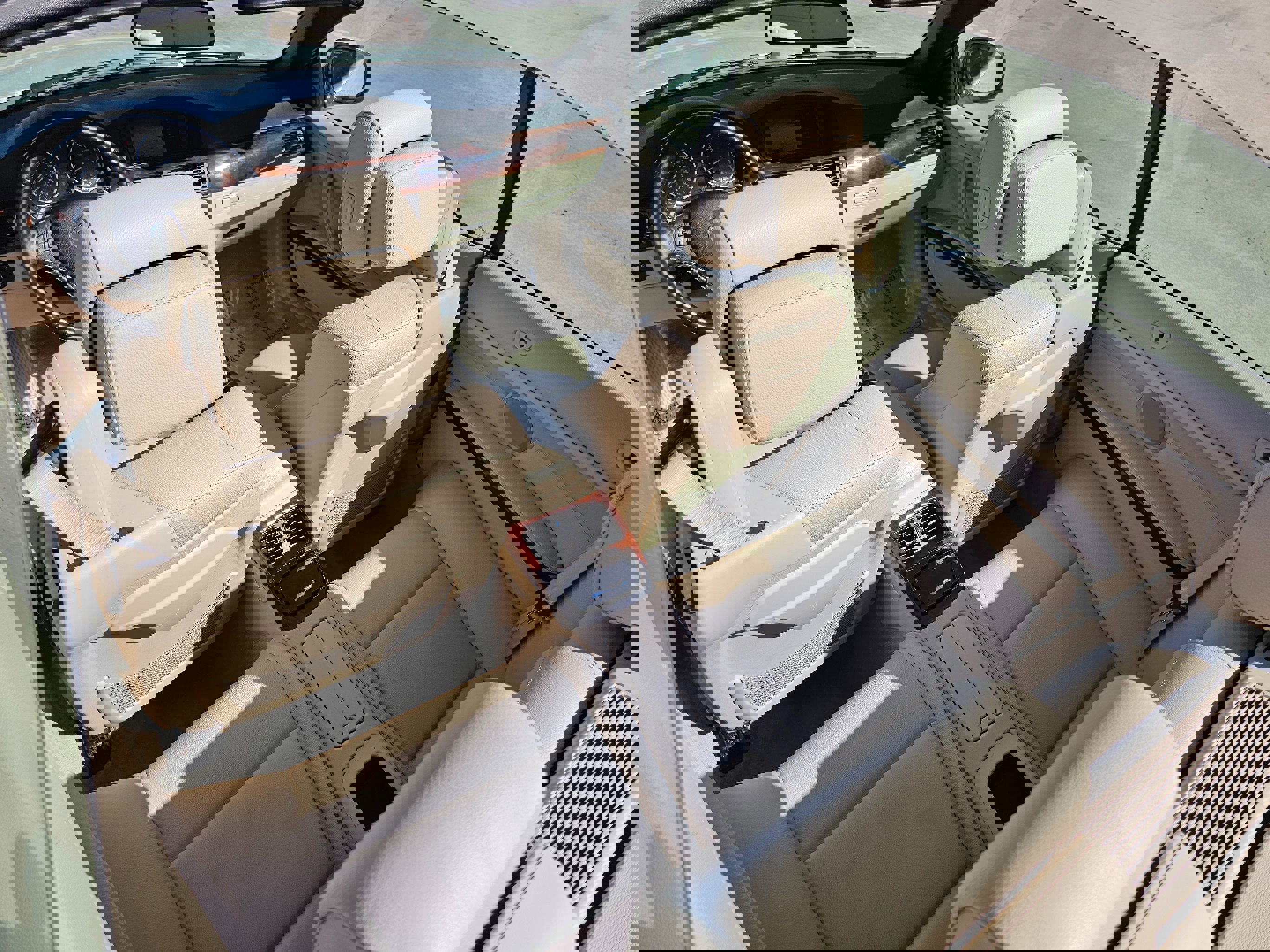 Used 2011 BMW 328i Convertible image 34