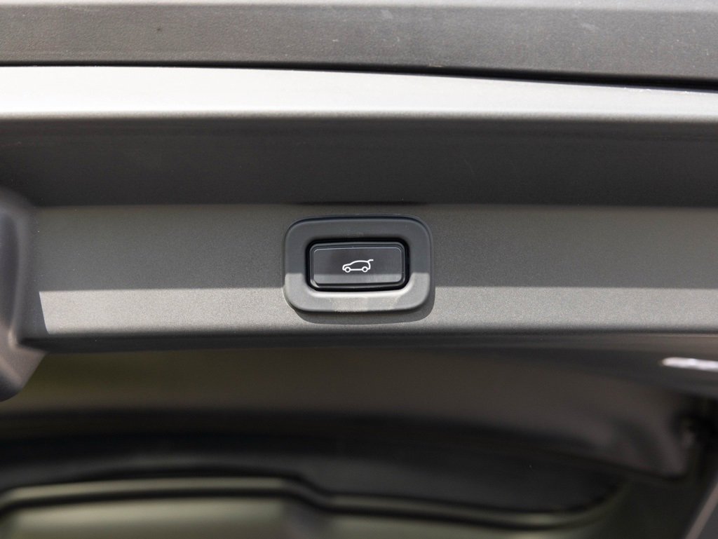 Used 2023 Land Rover Range Rover Sport SE Dynamic image 39