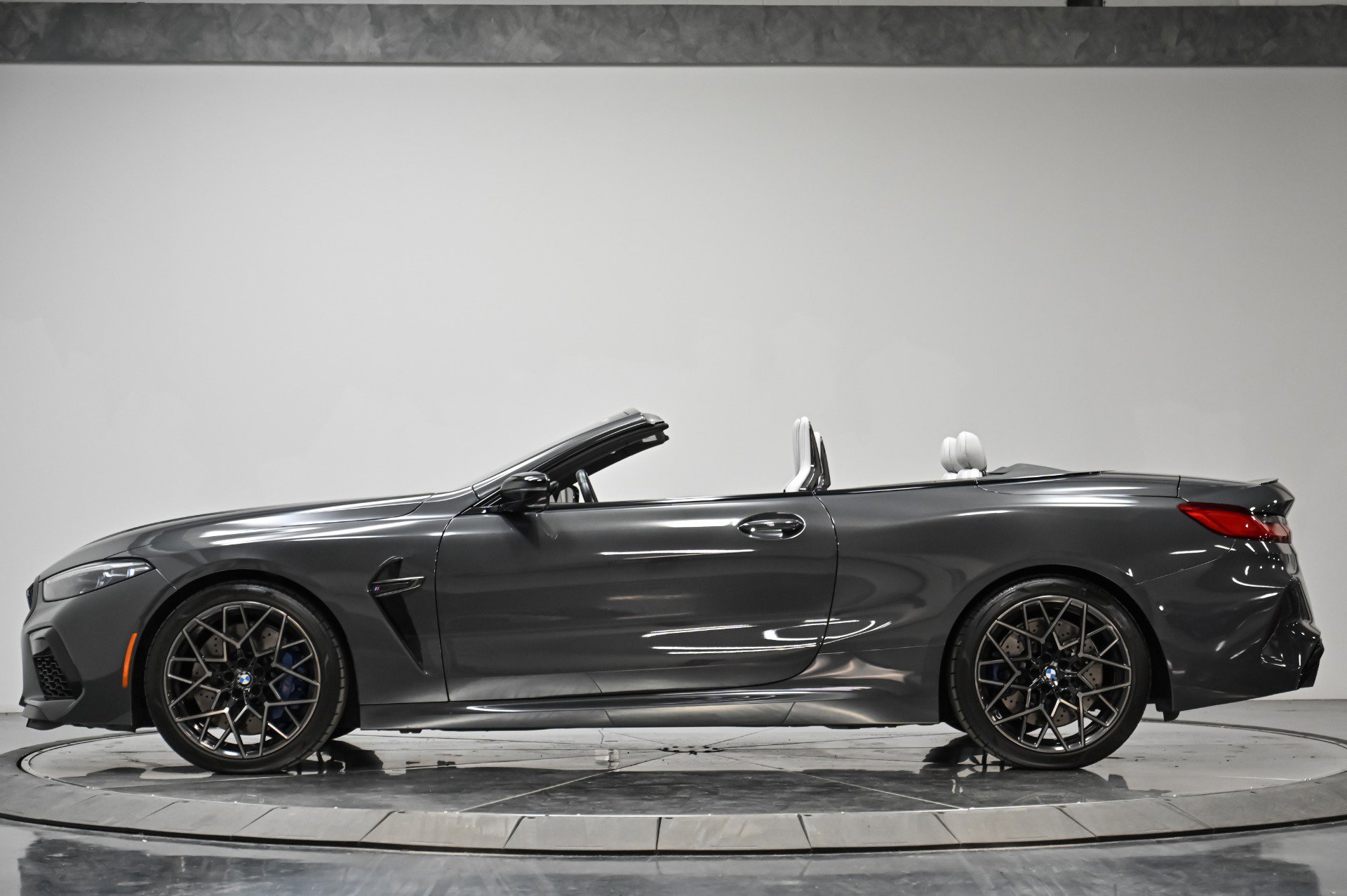 Used 2022 BMW M8 Competition image 14