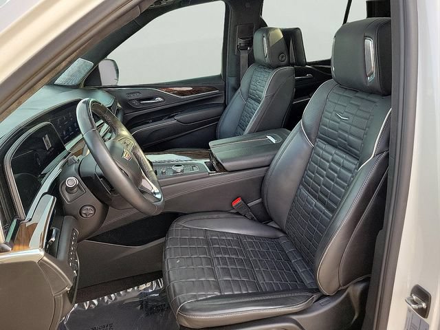 Used 2024 Cadillac Escalade Sport Platinum w/ LPO, ONYX Package AWD/4WD image 18