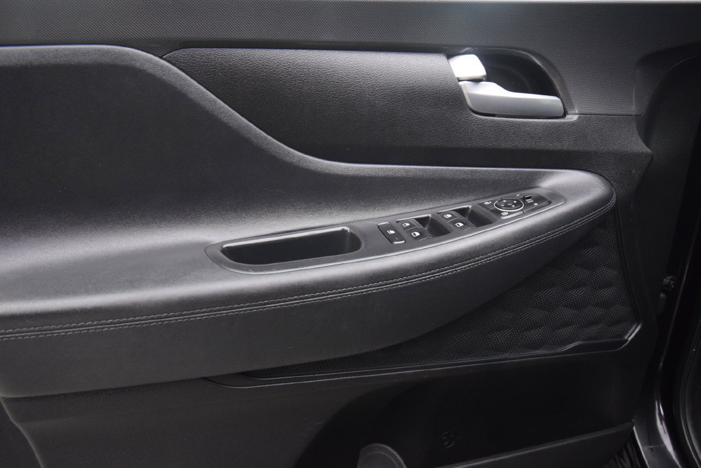 Used 2021 Hyundai Santa Fe SE FWD image 19