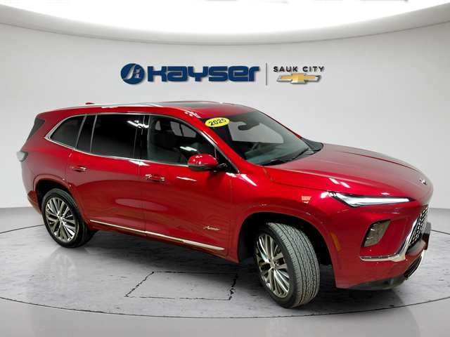 Used 2025 Buick Enclave Avenir AWD/4WD image 17