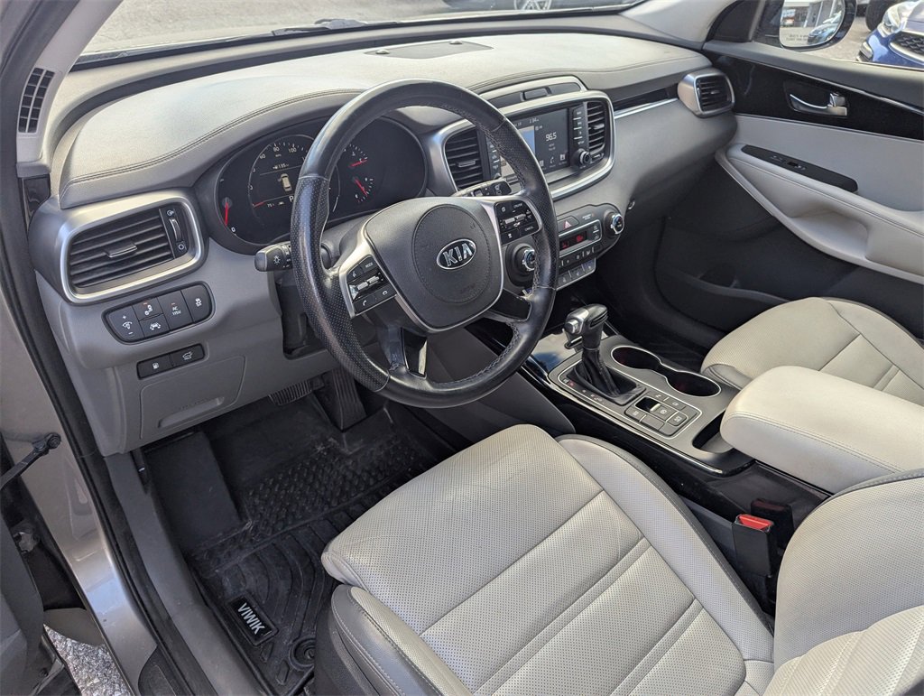 Used 2019 Kia Sorento SX w/ SX Touring Package image 11