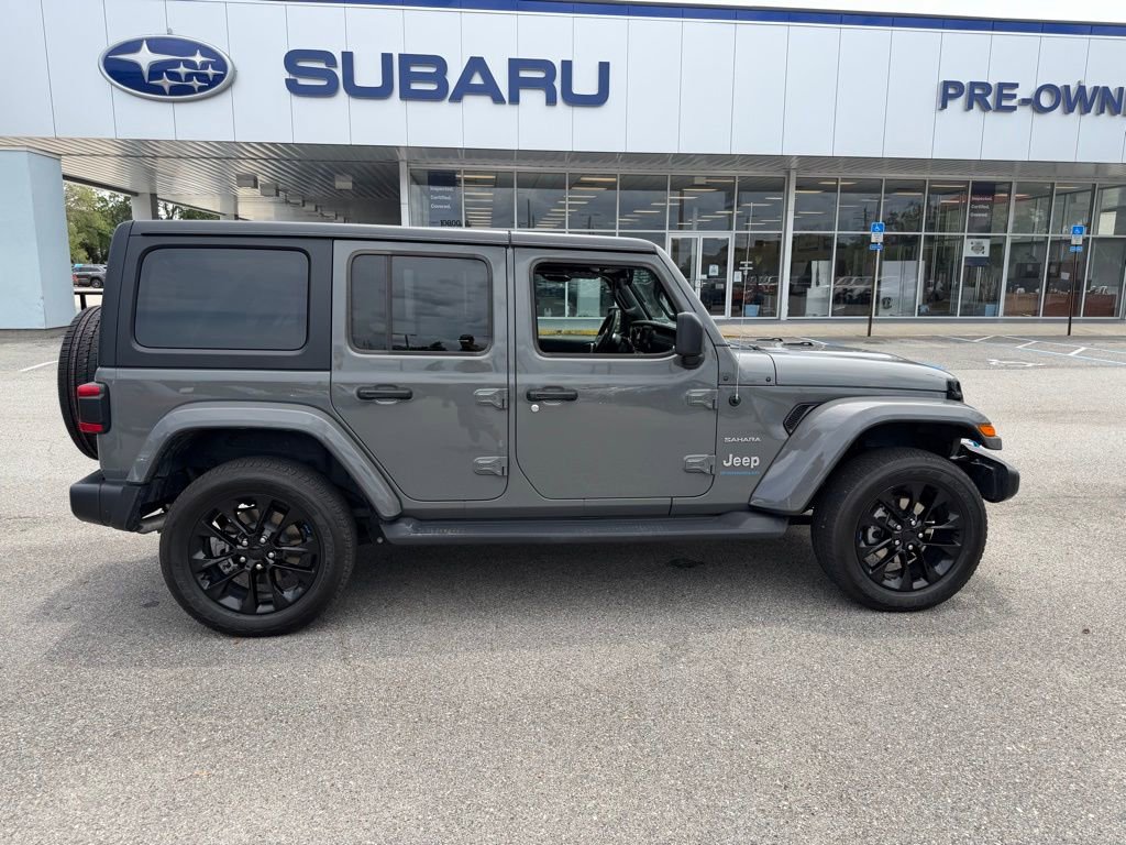 Used 2023 Jeep Wrangler Unlimited Sahara w/ Cold Weather Group AWD/4WD image 2