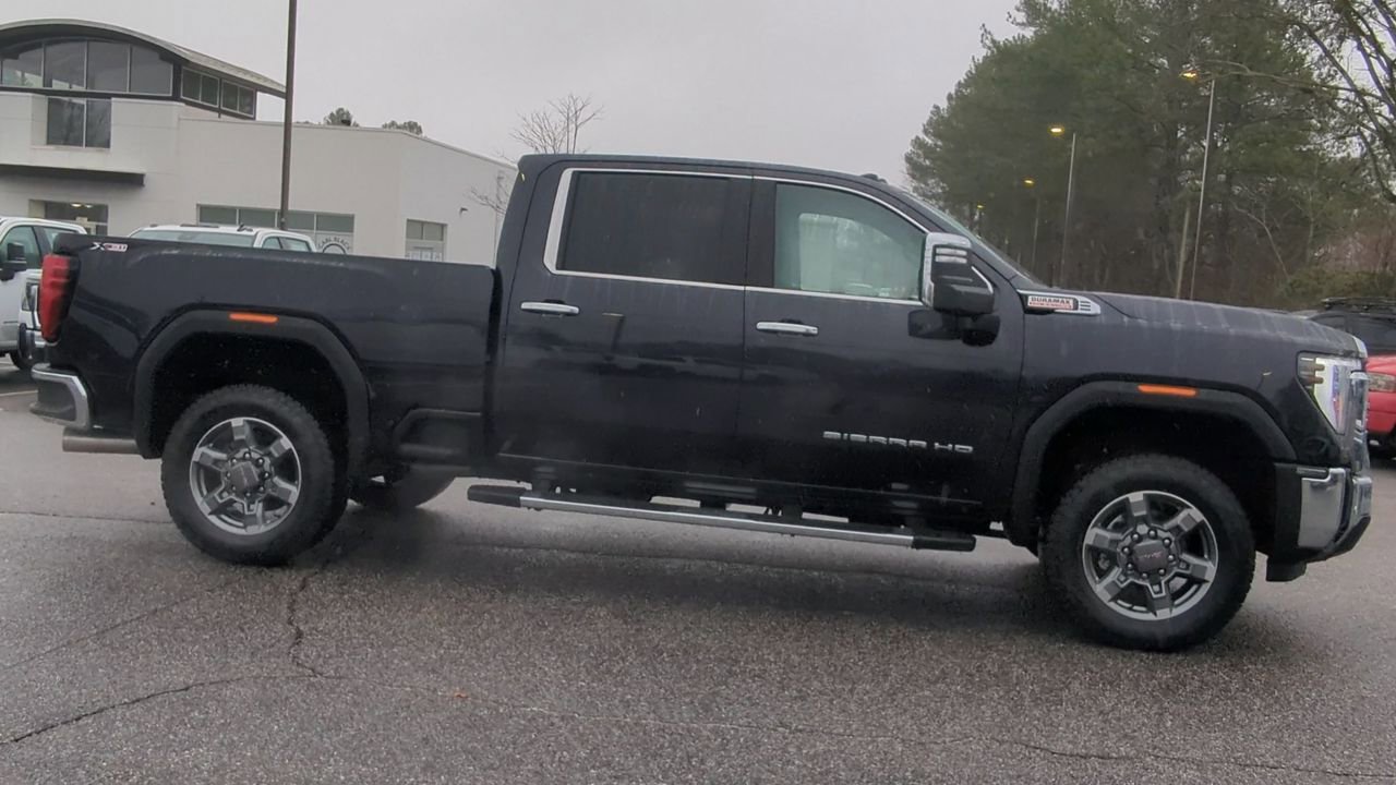 New 2025 GMC Sierra 2500 SLT w/ SLT Premium Package image 9