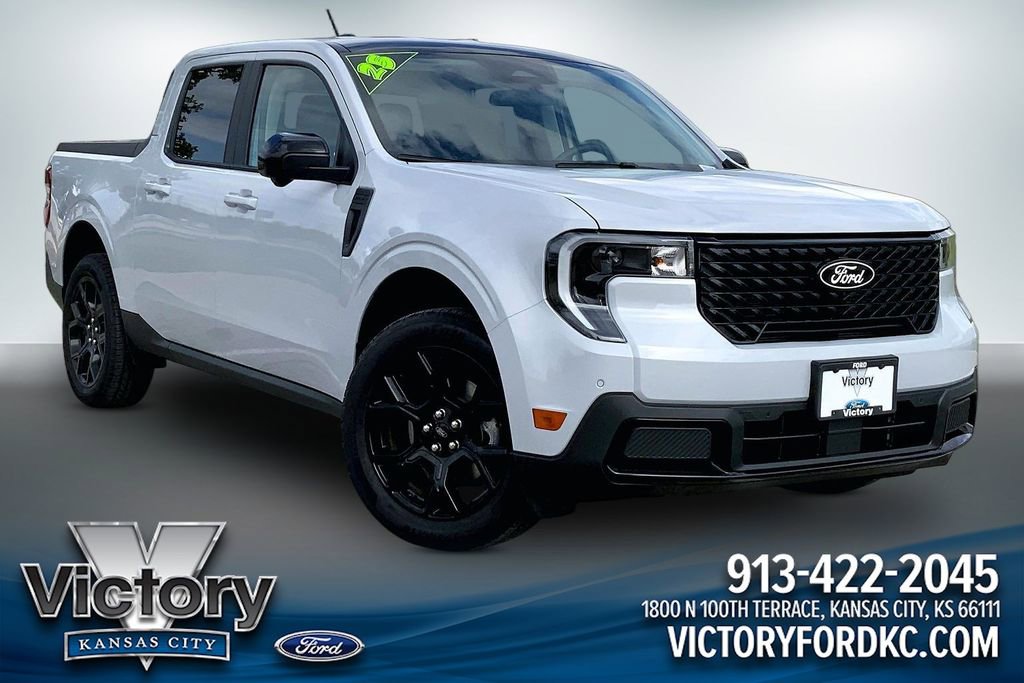 Used 2025 Ford Maverick Lariat w/ Black Appearance Package AWD/4WD image 1