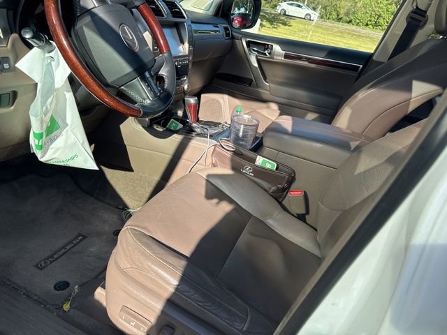 Used 2014 Lexus GX 460 image 10