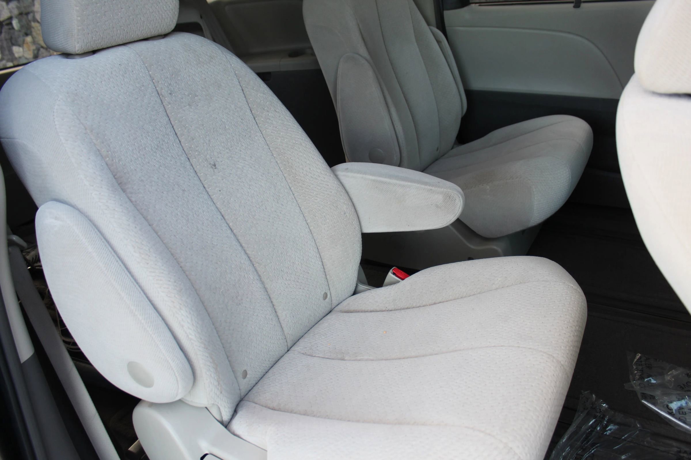 Used 2011 Toyota Sienna LE image 15