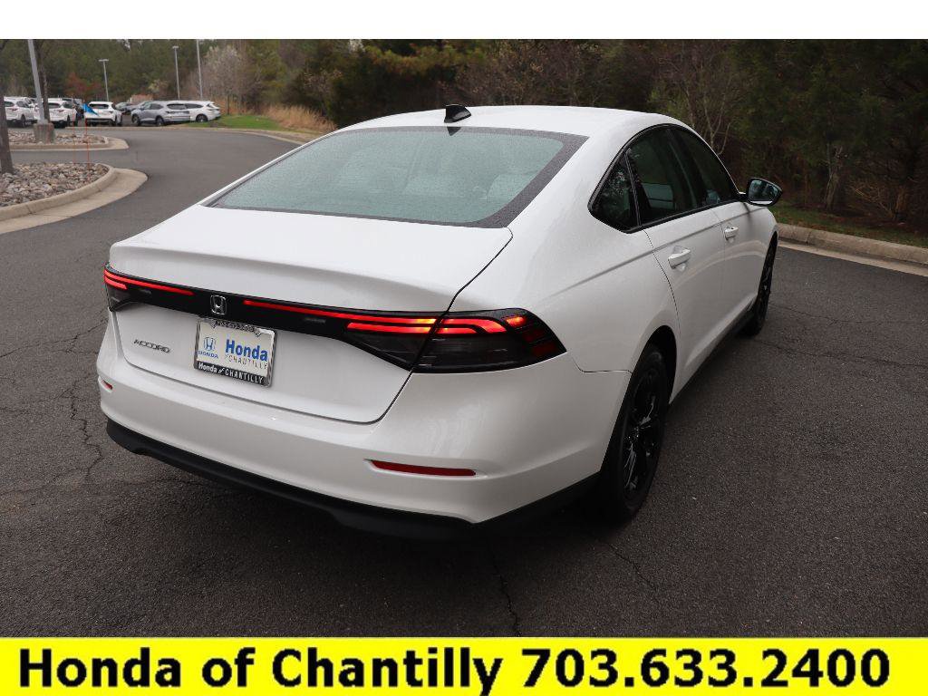 Used 2025 Honda Accord SE image 7