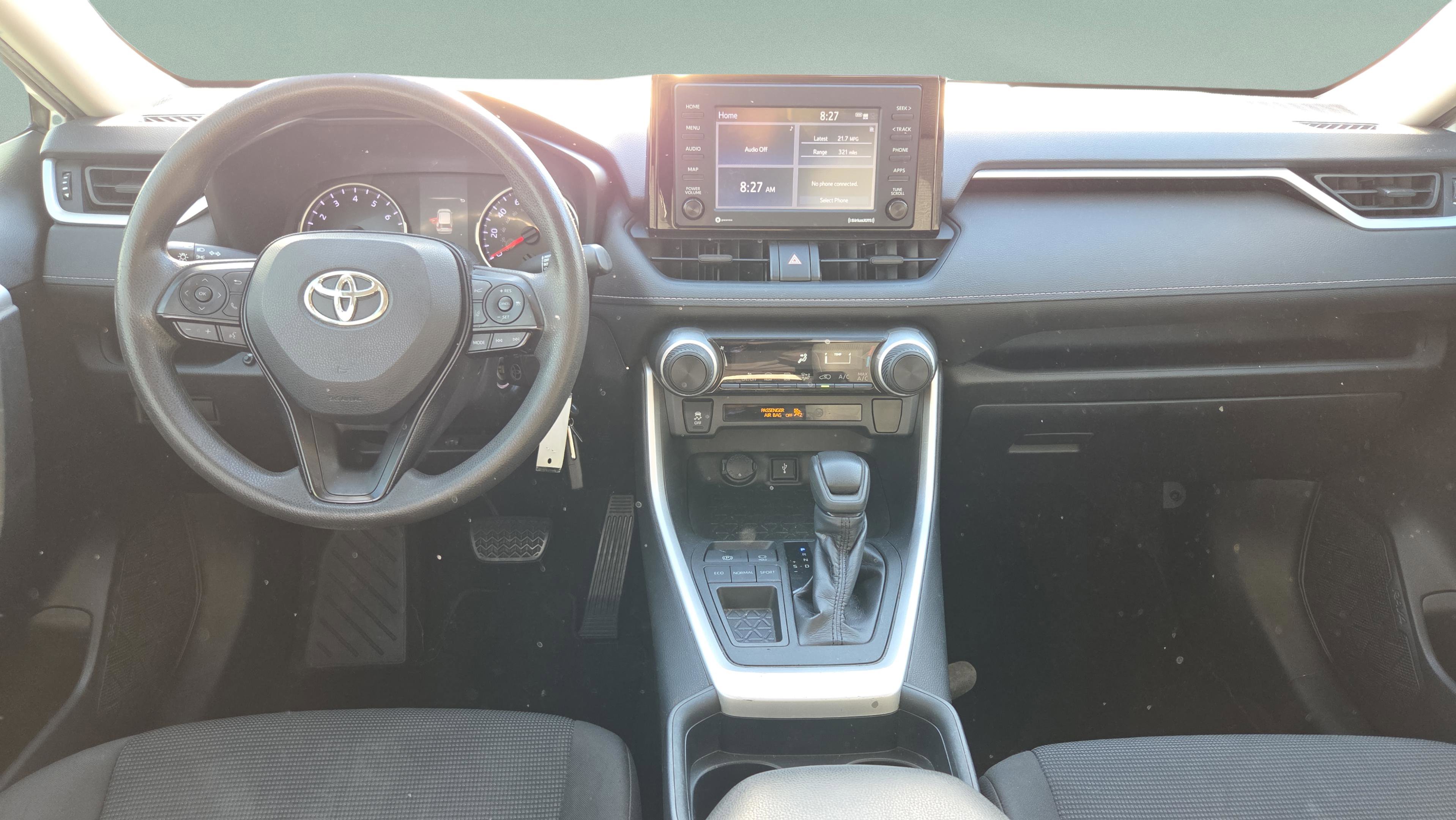 Used 2020 Toyota RAV4 LE image 14