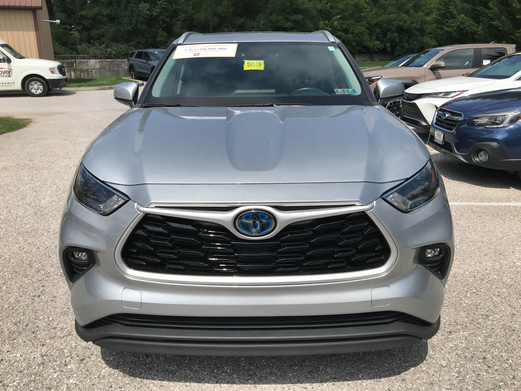 Certified 2022 Toyota Highlander XLE AWD/4WD image 3