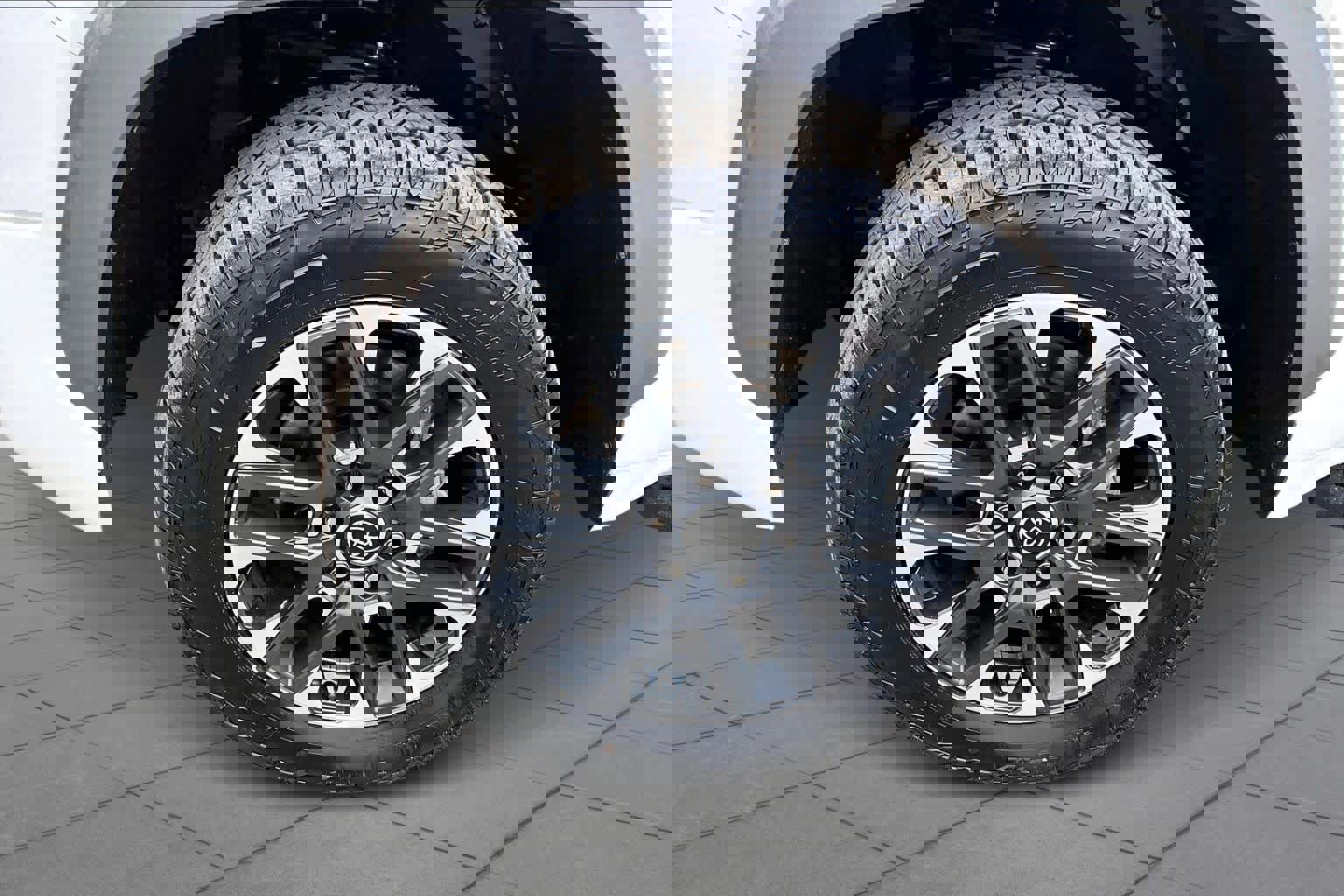 Used 2023 Toyota Tundra Limited image 11