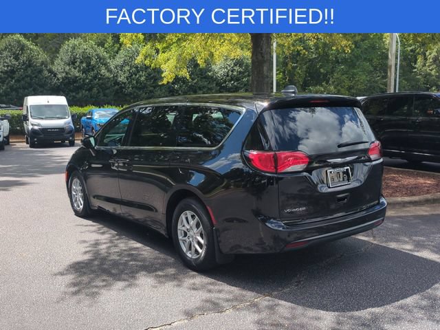 Used 2025 Chrysler Voyager LX FWD image 3