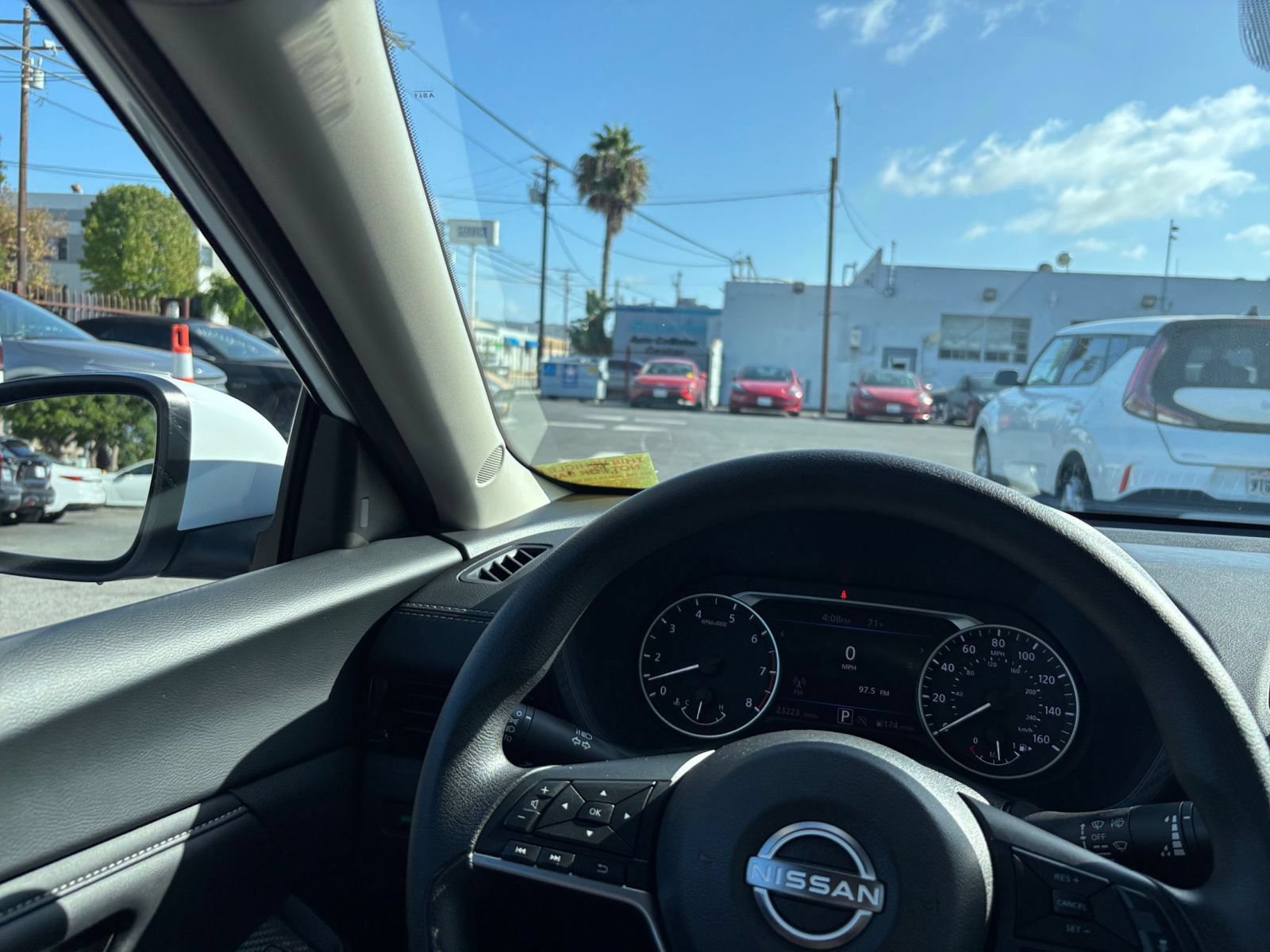 Used 2025 Nissan Sentra SV FWD image 33