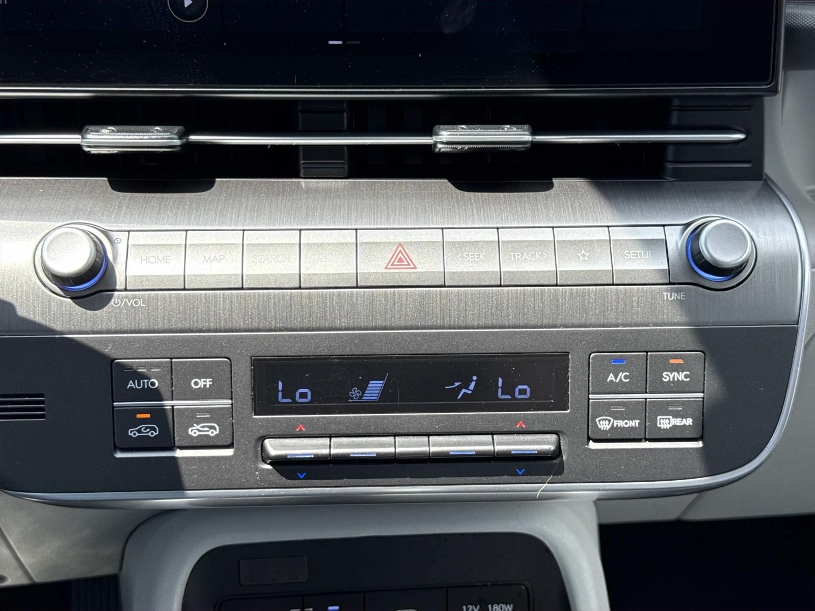 Used 2025 Hyundai Kona SEL AWD/4WD image 11