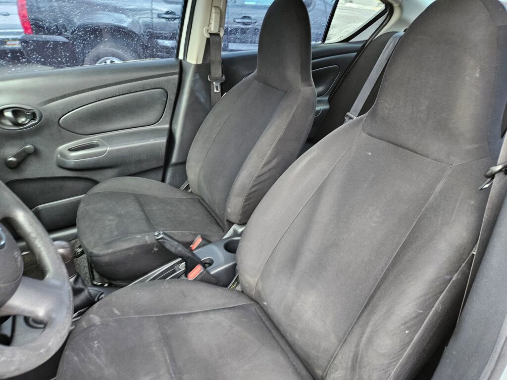 Used 2014 Nissan Versa S FWD image 10
