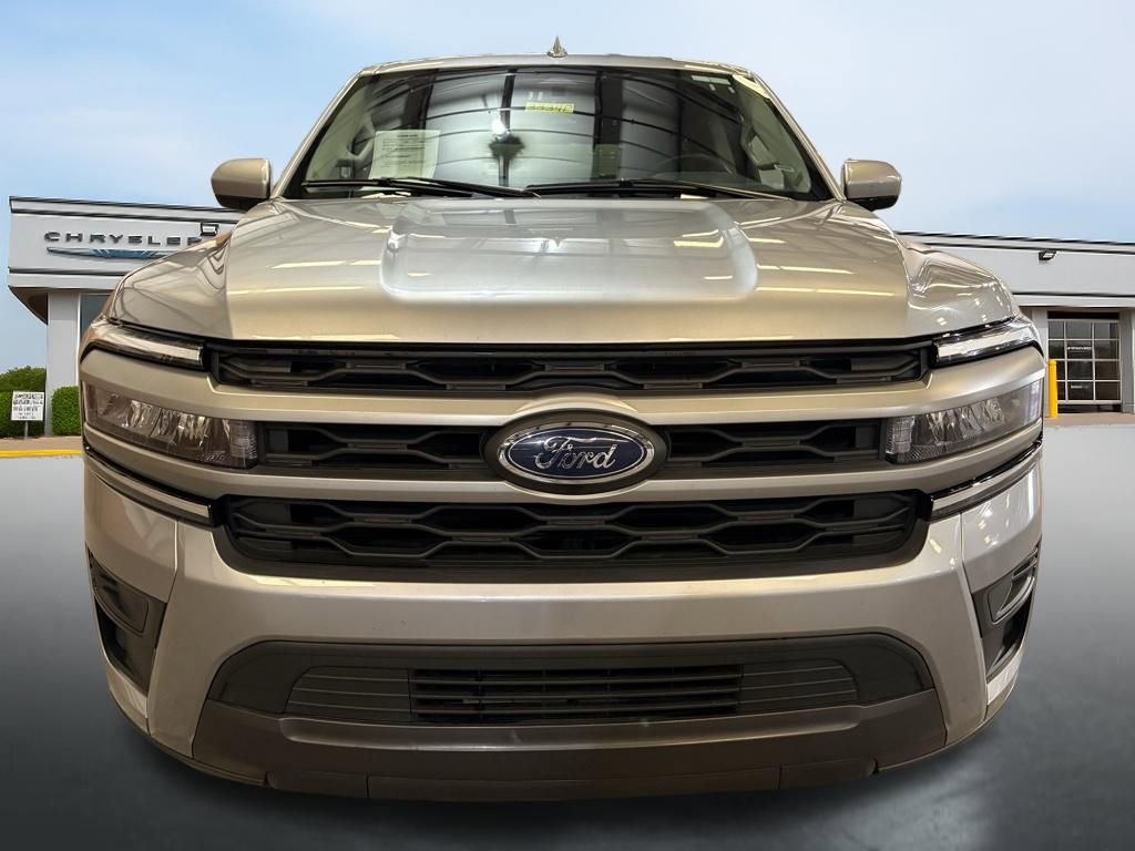 Used 2024 Ford Expedition XLT image 8