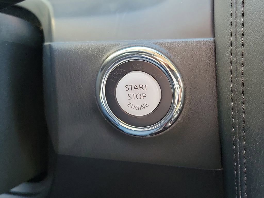 Used 2024 Nissan Armada SV image 12