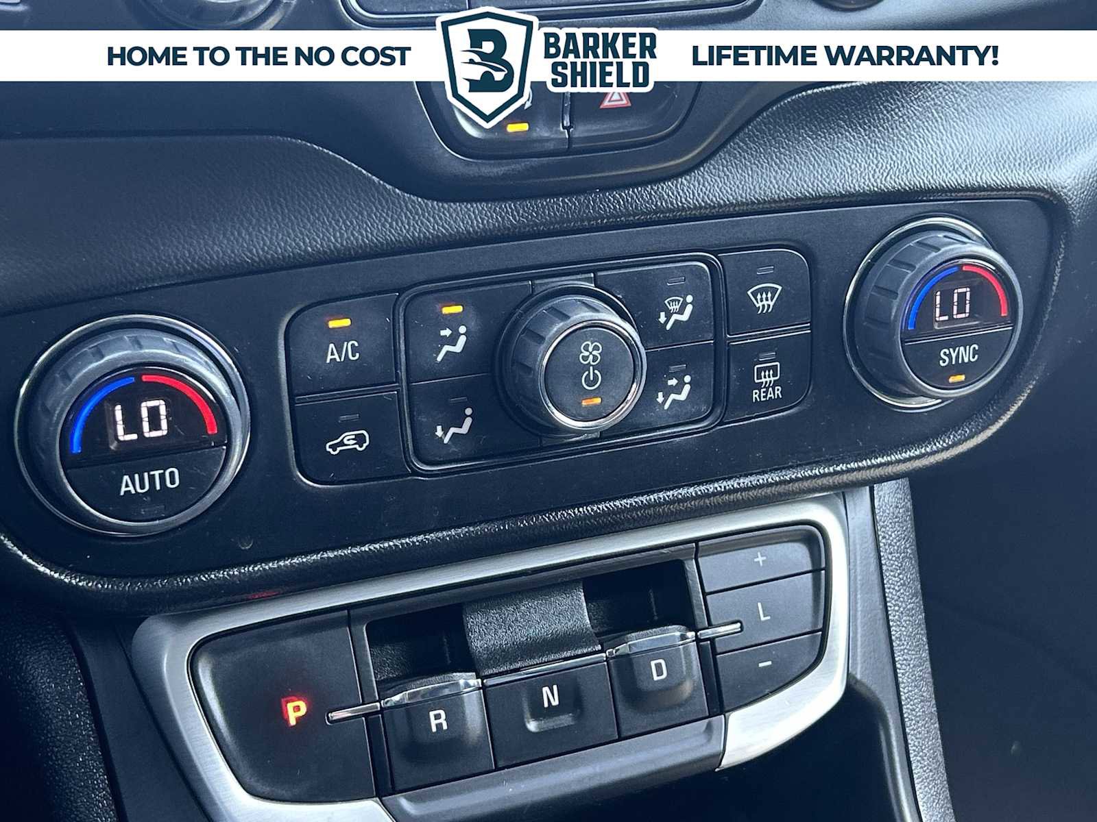 Used 2022 GMC Terrain SLT w/ Tech Package image 15