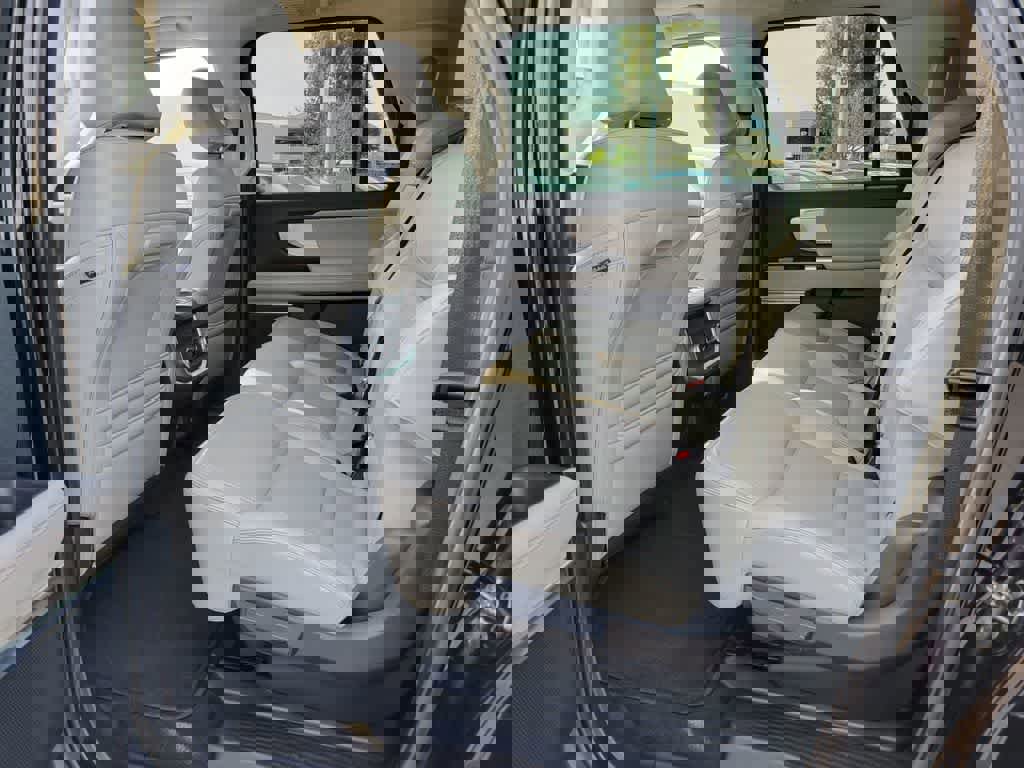 Used 2025 Ford Expedition Max Active image 11