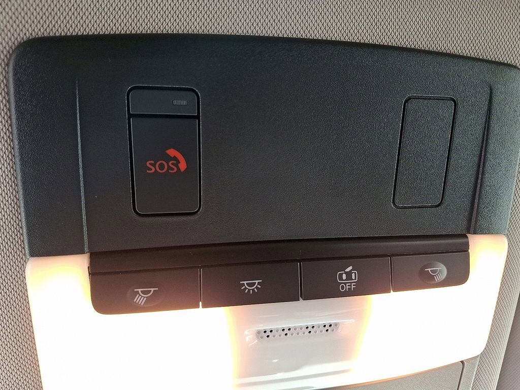 Used 2025 Nissan Rogue SV image 25