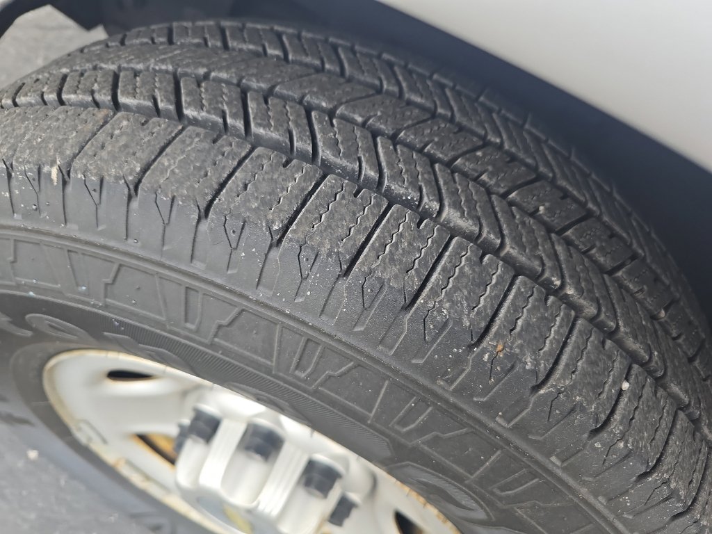 Used 2013 Chevrolet Express 2500 image 31