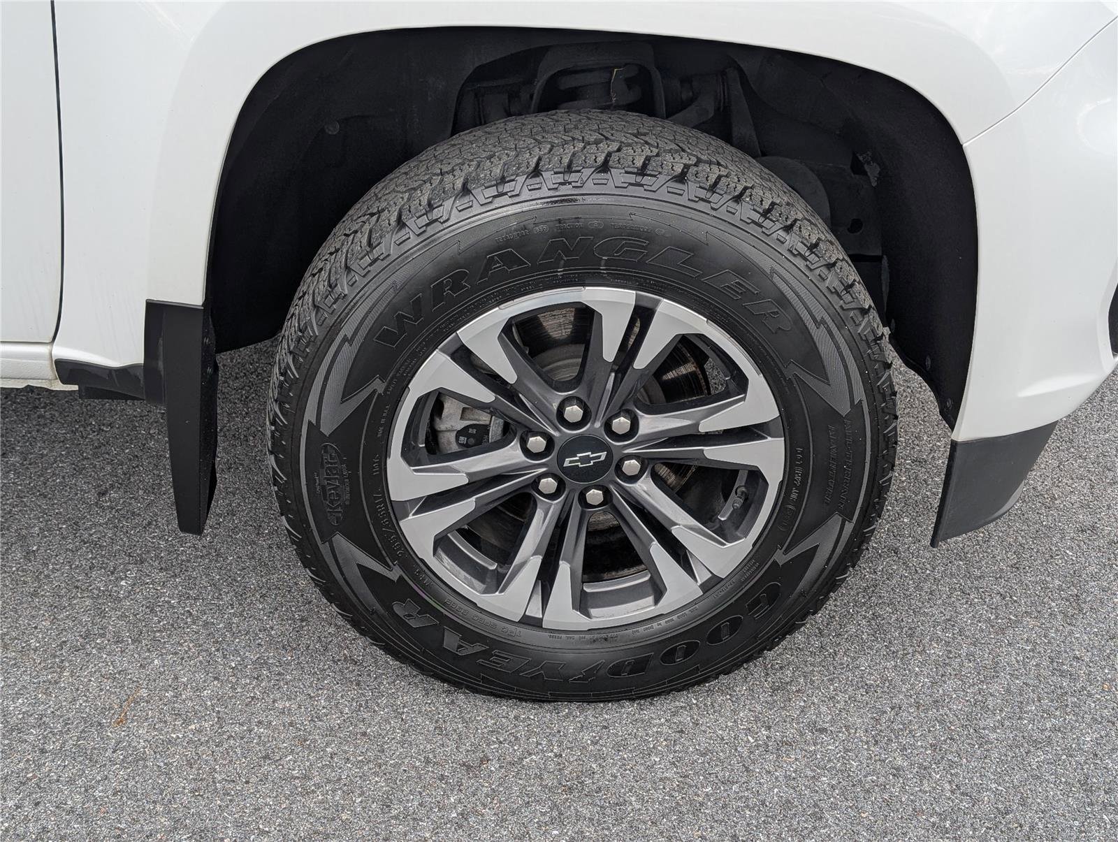 Used 2021 Chevrolet Colorado Z71 image 9