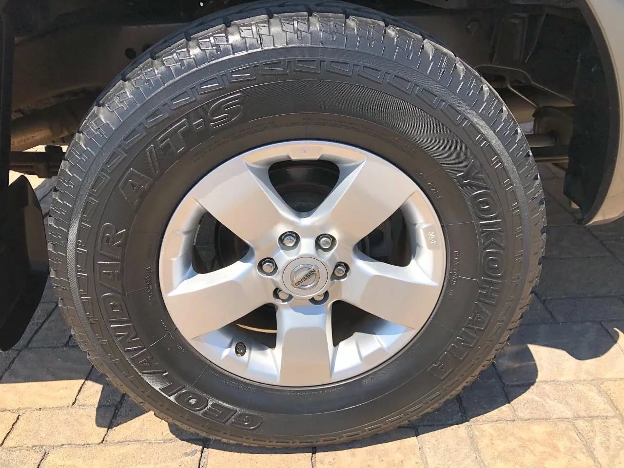 Used 2009 Nissan Frontier SE w/ SE Value Truck Pkg AWD/4WD image 11