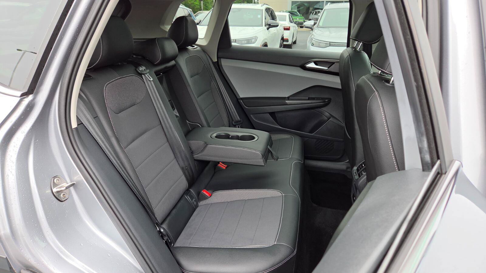 Used 2023 Volkswagen Taos SE w/ Panoramic Sunroof Package FWD image 49