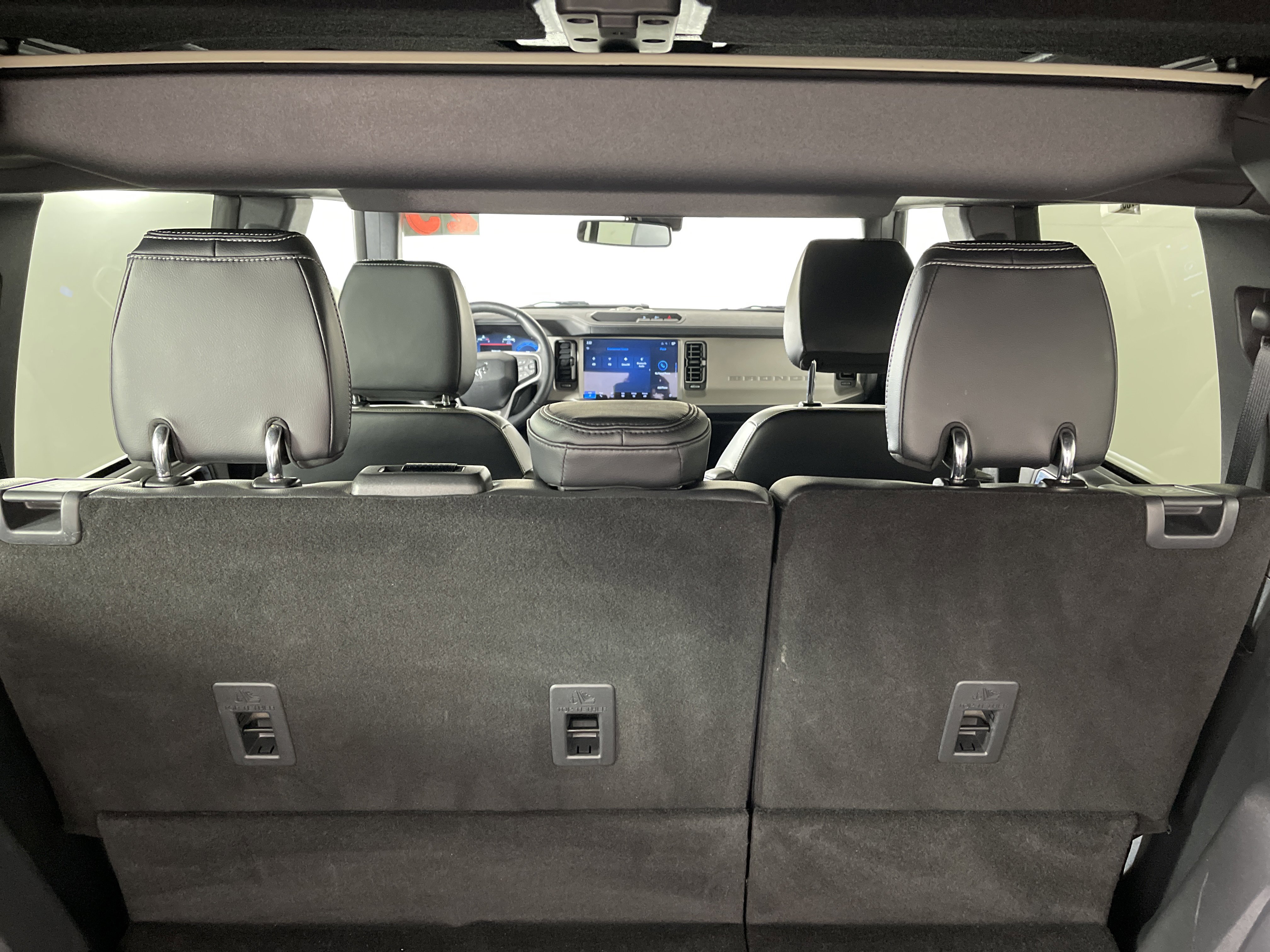 Used 2025 Ford Bronco Outer Banks image 15