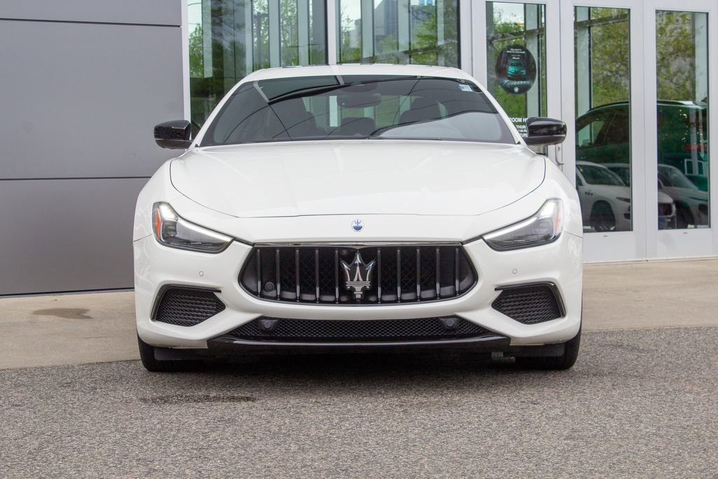 Used 2024 Maserati Ghibli Modena Q4 AWD/4WD image 2