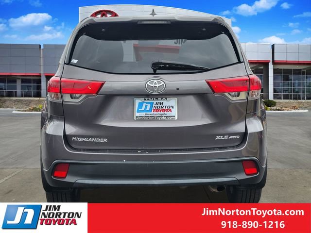 Used 2019 Toyota Highlander XLE image 7