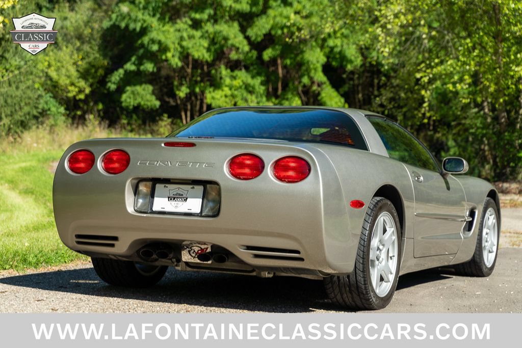 Used 1999 Chevrolet Corvette Coupe RWD image 24