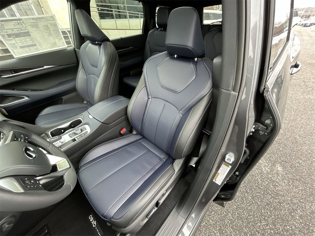New 2026 INFINITI QX60 Sport w/ Dark Cargo Package image 11